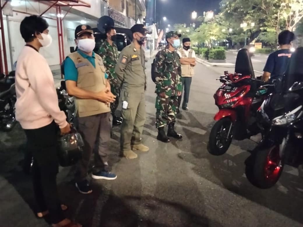 Satpol PP Kota Yogyakarta melaksanakan Operasi PPKM Darurat