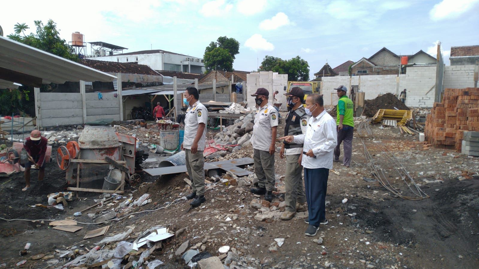 Satpol PP Kota Yogyakarta Melaksanakan Operasi IMB